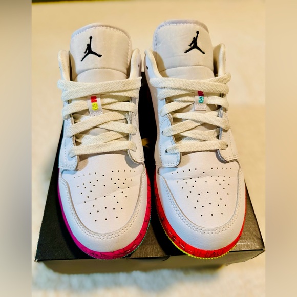 Air Jordan 1 Low Grades (GS) White / Multi Neon, 5.5 Youth - Picture 3 of 5